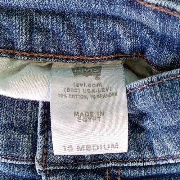 Levi's Relaxed Boot Cut - Picture 3 of 5